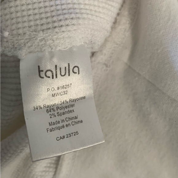 Aritizia Talula Swan Waffle Hoodie - Picture 6 of 7